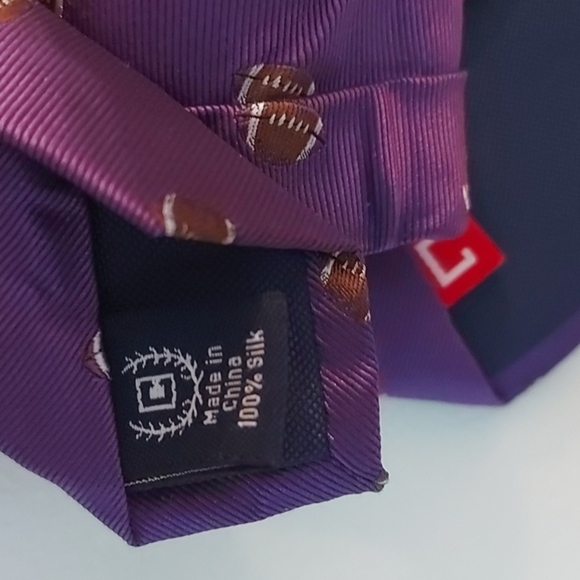 NWT Chaps 100% Silk‎ Football Print Tie - Picture 4 of 4